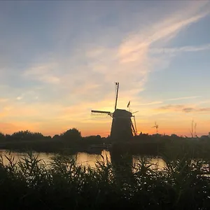 https://chalet-aan-de-rotte.utrechthotels.net